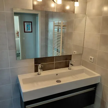 Spacieux 3 Pieces En Attique Апартаменты *
